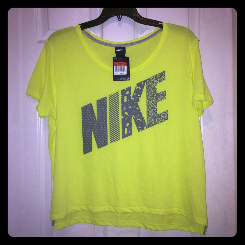 Nike Women's Shirt